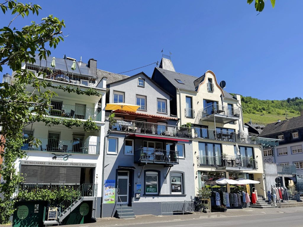 Haus Moselwelt mit Blick auf die Mosel