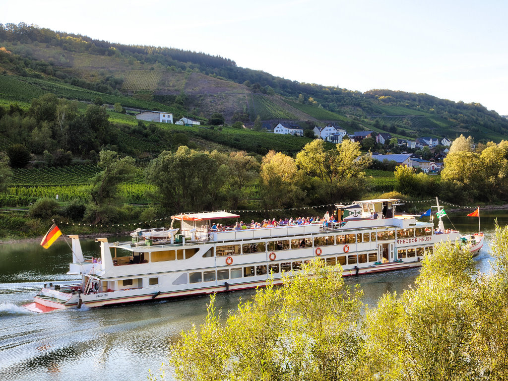 Ausflug mit einem Moselschiff